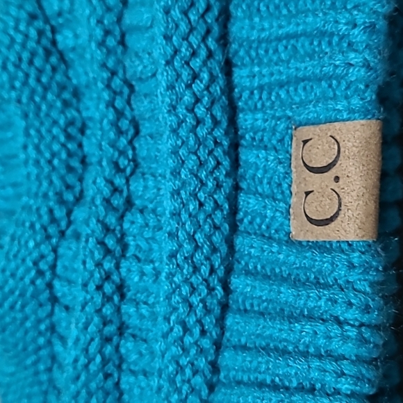 C.C CHUNKY STRETCH CABLE KNIT BEANIE HAT - Picture 2 of 6